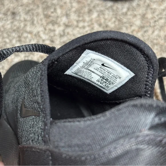 Nike Air Max 270 All Black - Picture 9 of 14